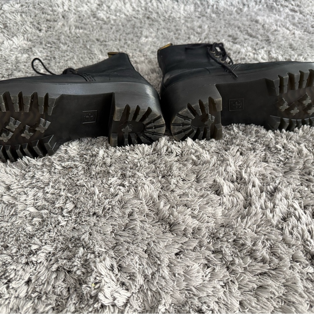 Dr. Martens Black Leather Women's Boots - Picture 8 of 9